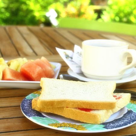 Dua Dara Inn Kuta Legian Kültér fotó