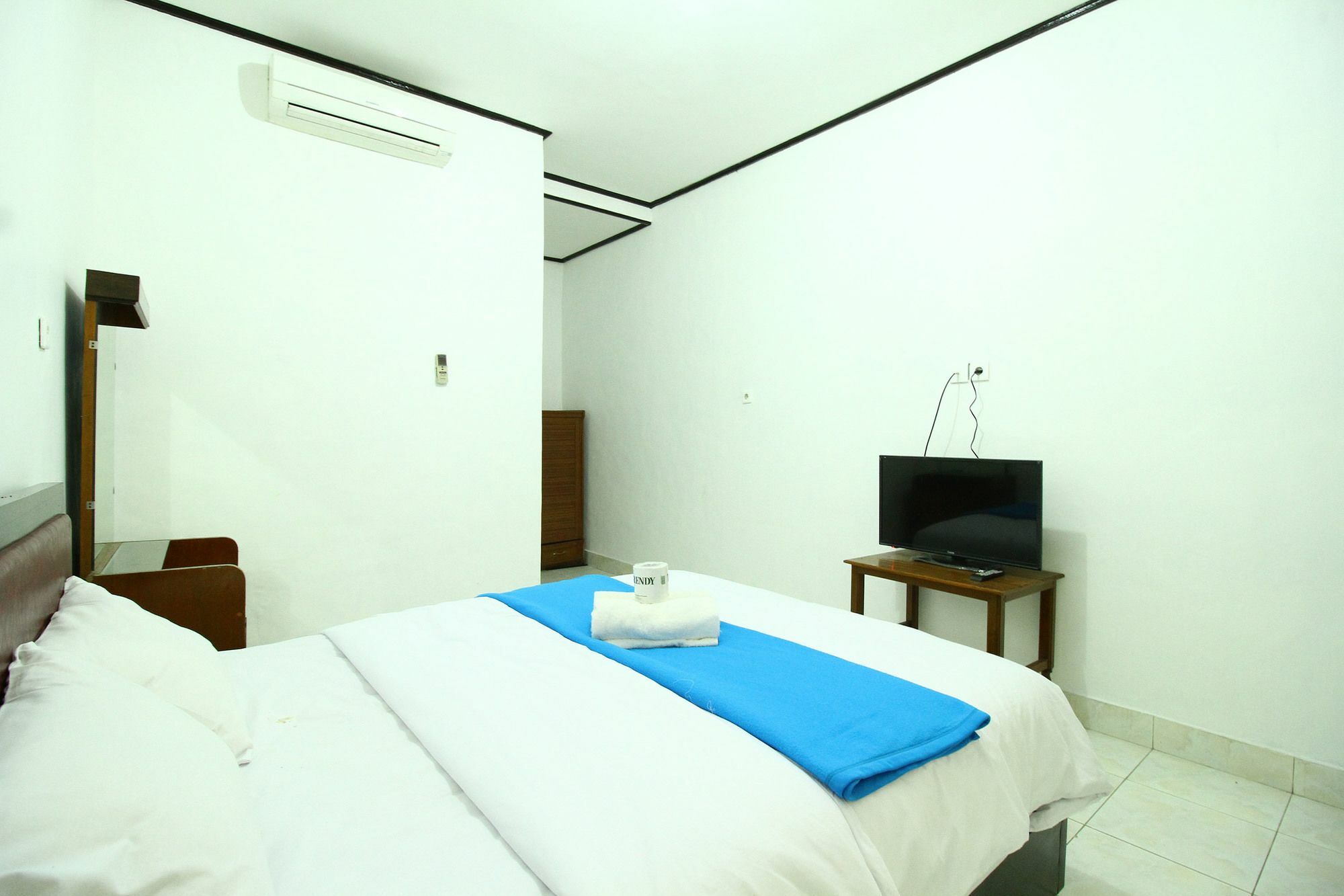 Dua Dara Inn Kuta Legian Kültér fotó