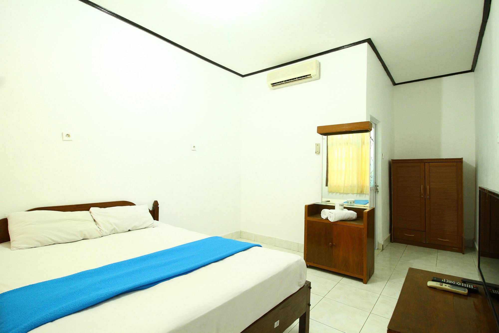 Dua Dara Inn Kuta Legian Kültér fotó