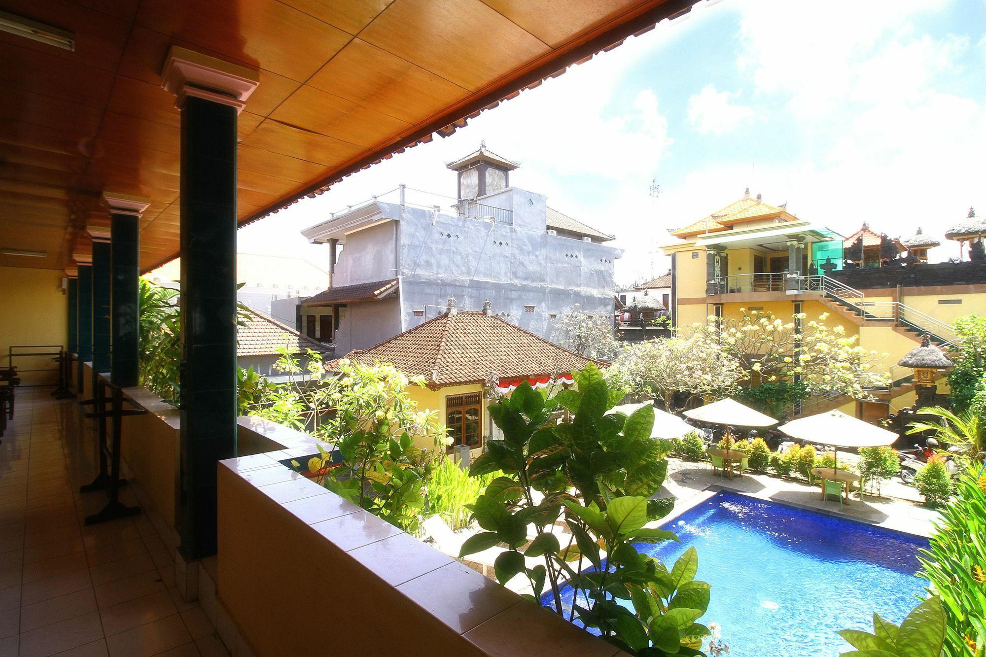 Dua Dara Inn Kuta Legian Kültér fotó