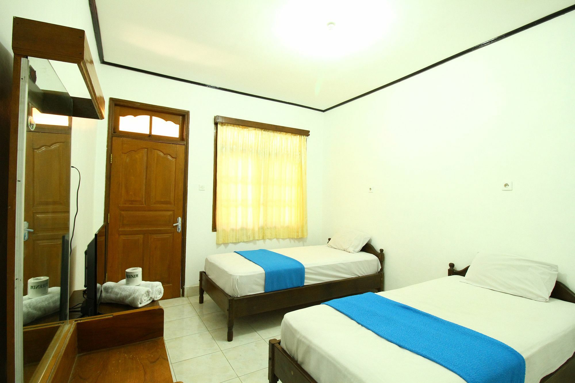 Dua Dara Inn Kuta Legian Kültér fotó