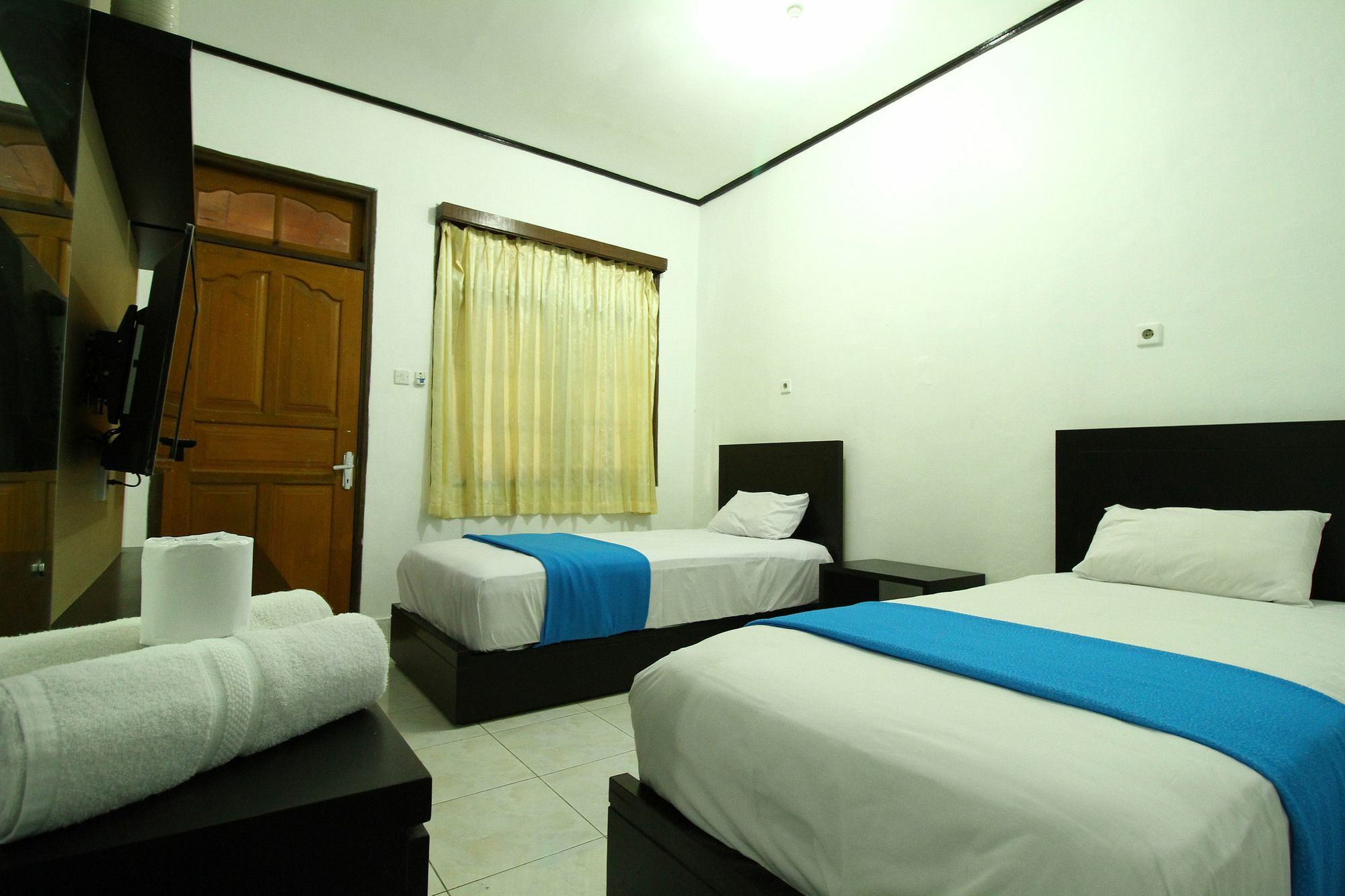 Dua Dara Inn Kuta Legian Kültér fotó