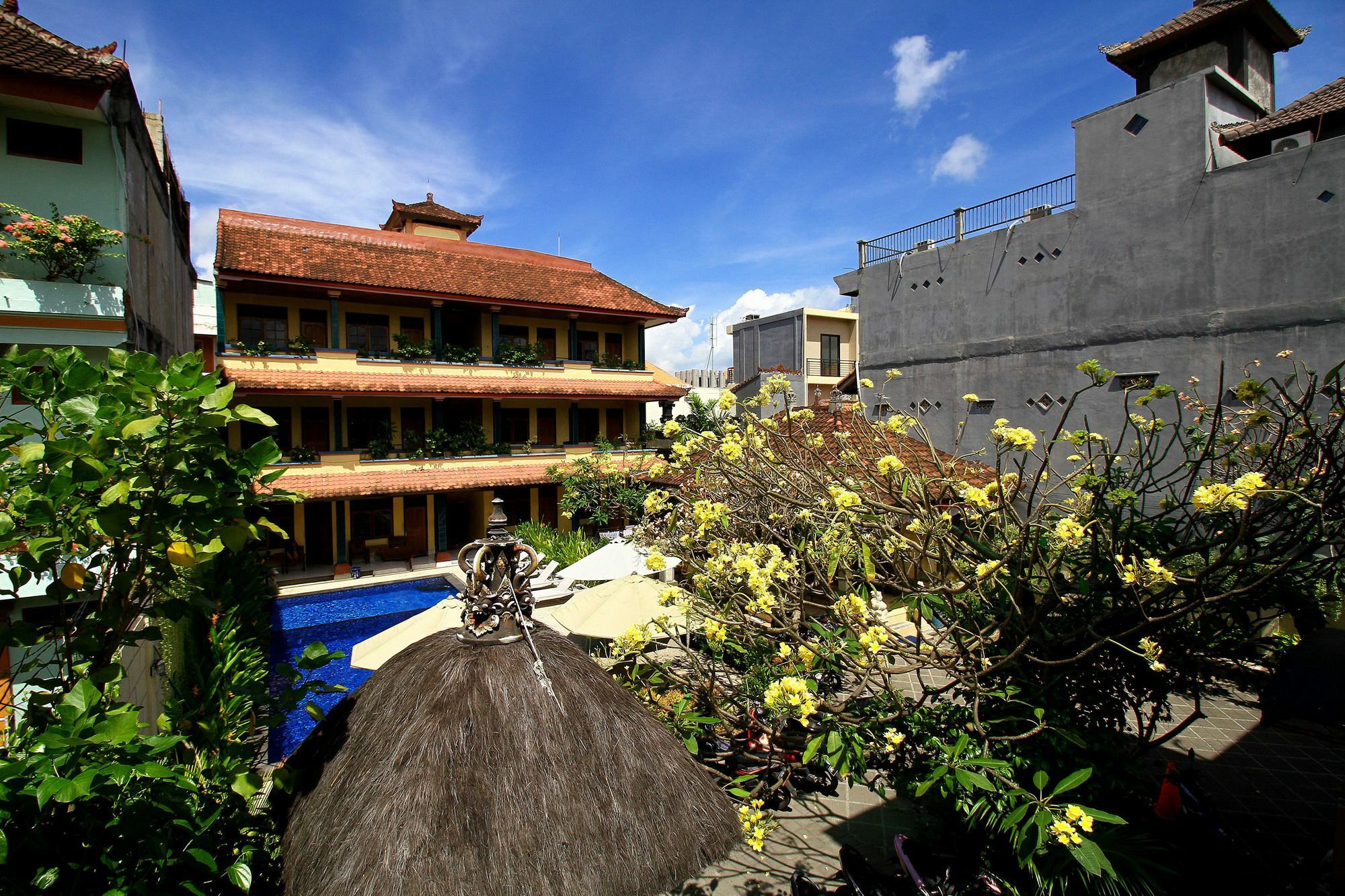 Dua Dara Inn Kuta Legian Kültér fotó