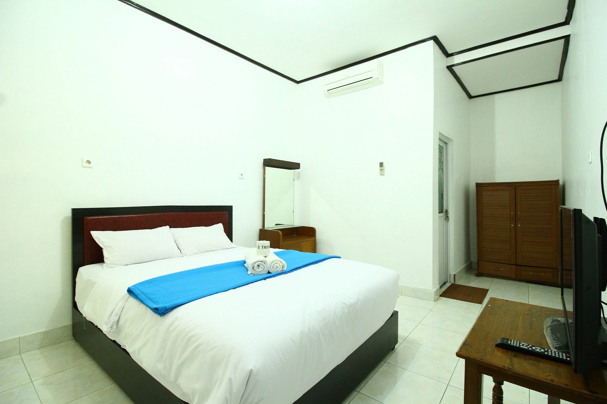 Dua Dara Inn Kuta Legian Kültér fotó
