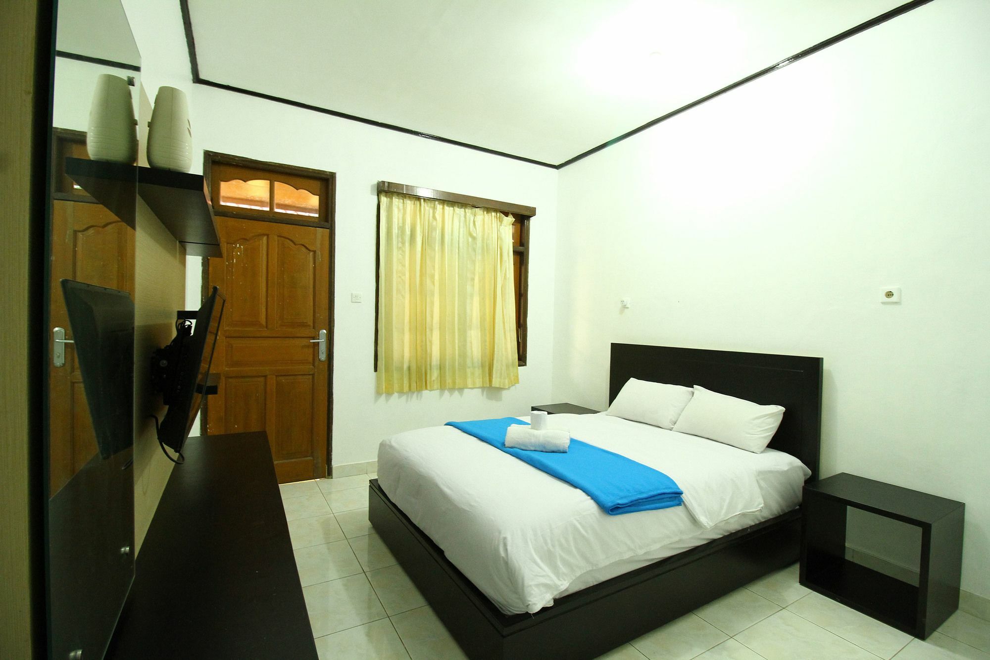 Dua Dara Inn Kuta Legian Kültér fotó