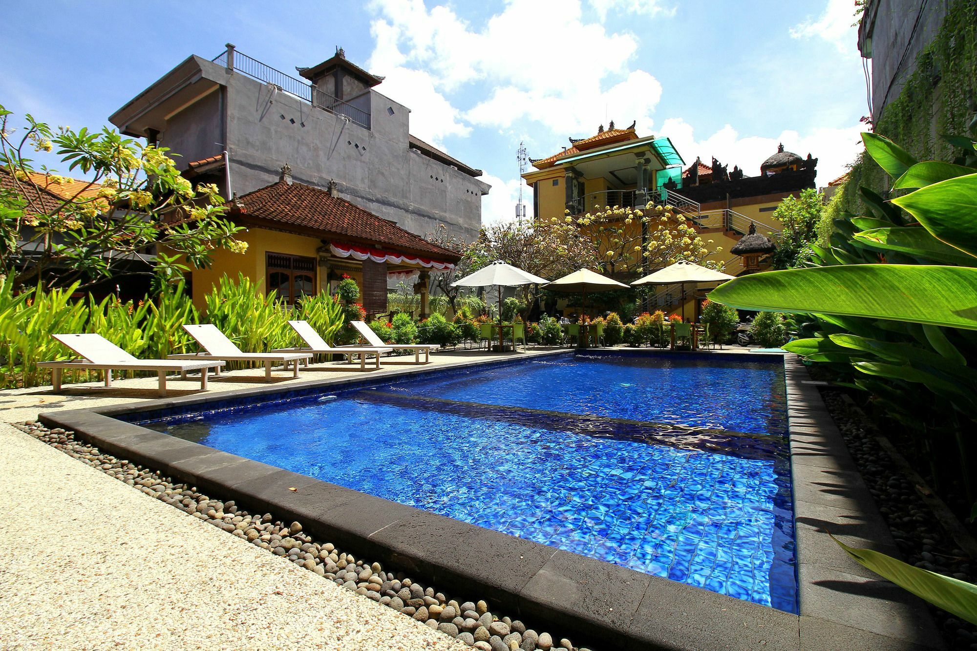 Dua Dara Inn Kuta Legian Kültér fotó