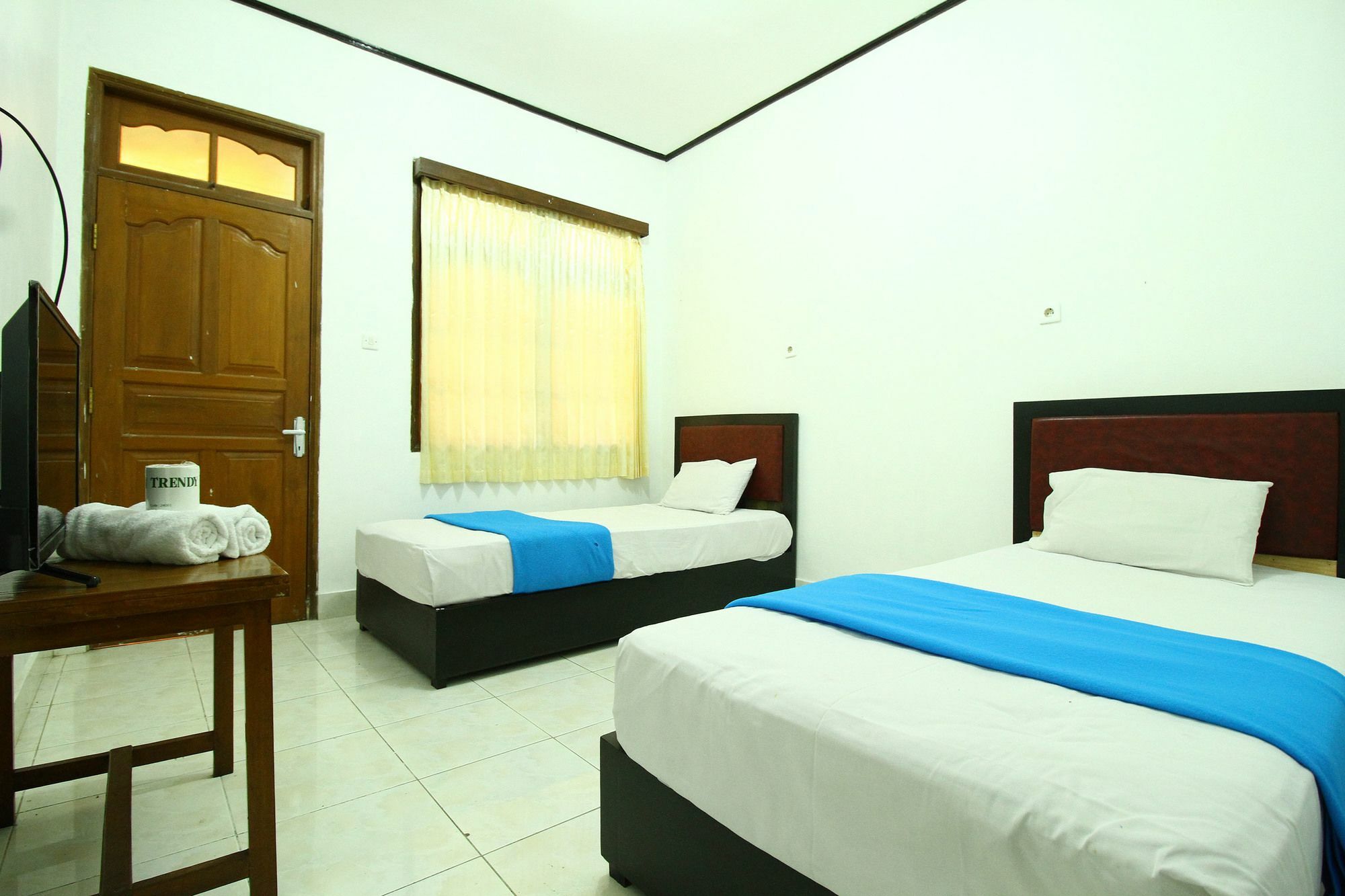 Dua Dara Inn Kuta Legian Kültér fotó